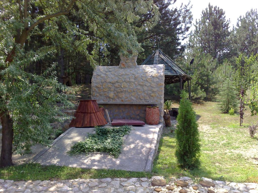 Guesthouse Bajka Vinci Esterno foto